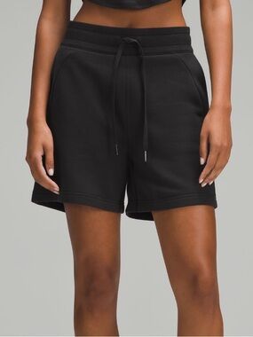 Lululemon Scuba High-Rise Short 5” Black 0